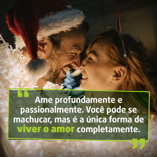 Imagem com mensagem de feliz ano novo para alguém especial - H. Jackson Borwn Jr. Casal sorri, feliz.