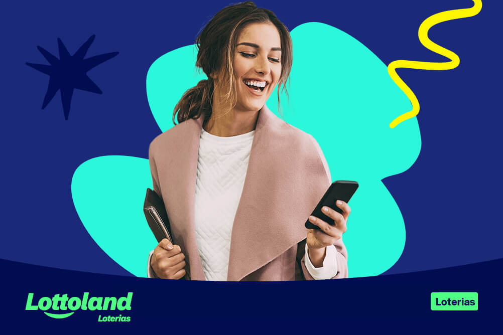 Mulher olhando no celular buscando dicas e estratégias para ganhar prêmios na Loteria. 