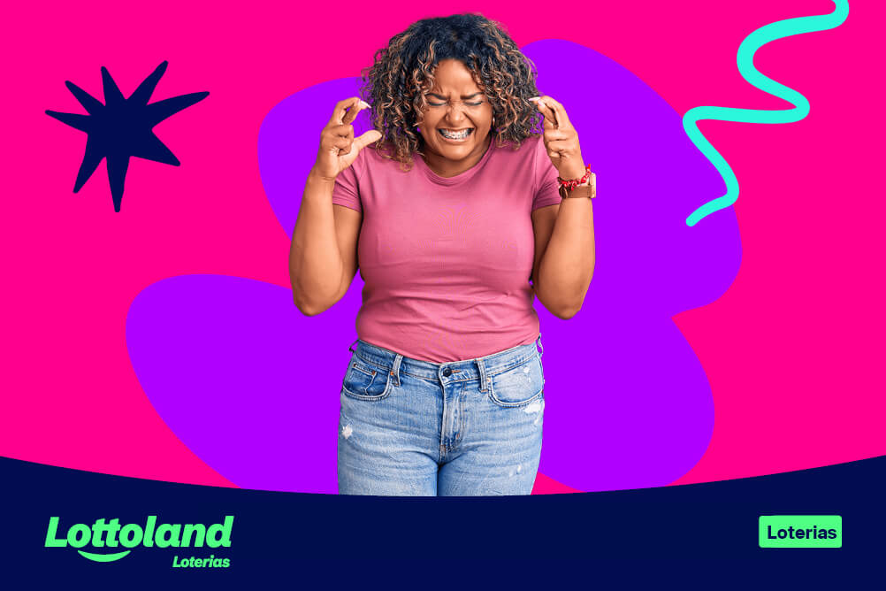 Mulher com os dedos cruzados torcendo para ganhar com os números que mais saem na loteria.