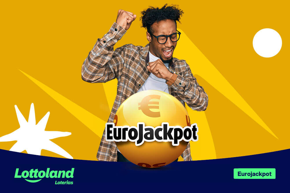 Homem com um terno xadrez atrás de uma grande logo do Eurojackpot como jogar.