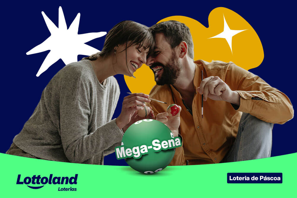 Casal sorridente pintando ovos de Páscoa, com bola verde da Mega-Sena. Lottoland Loterias apresenta dados para aposta na Mega Sena de Páscoa.